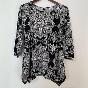 Floral Black & White Blouse - Boho floral print‎ long sleeve 3/4 sleeve sz S
